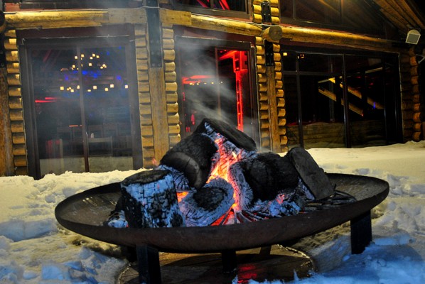L apres Opening Christmas BASH